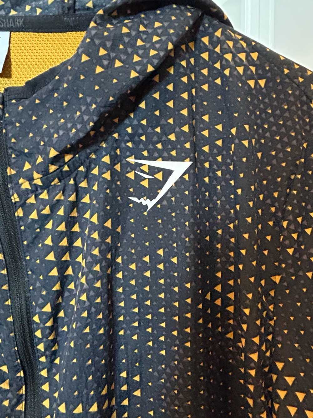 Gymshark Men’s Sport Windbreaker Tumeric Yellow Medium - Picture 4 of 6